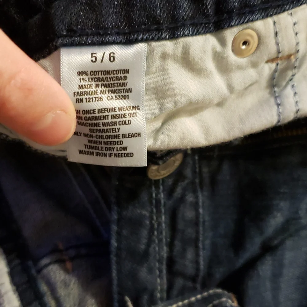 Aeropostale Denim Shorts Size 5/6 Cuffed Dark Wash Low Rise Stretch Casual - Picture 4 of 4